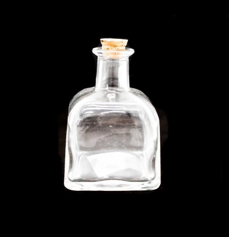 Glass bottle 9 x 8cm deventorcy