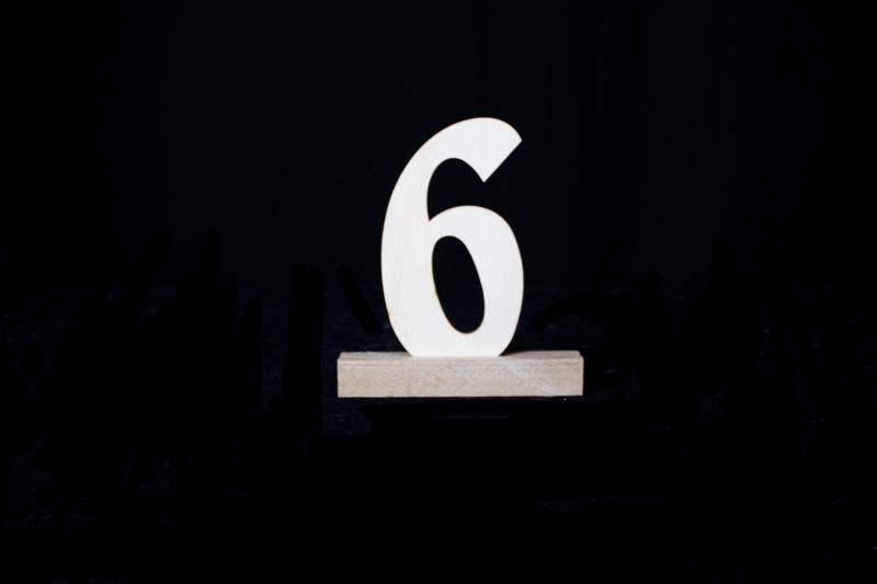 Wooden number 0 - Deventor